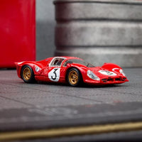 Hot Wheels Elite 64 1967 Ferrari 330 P4 Driven