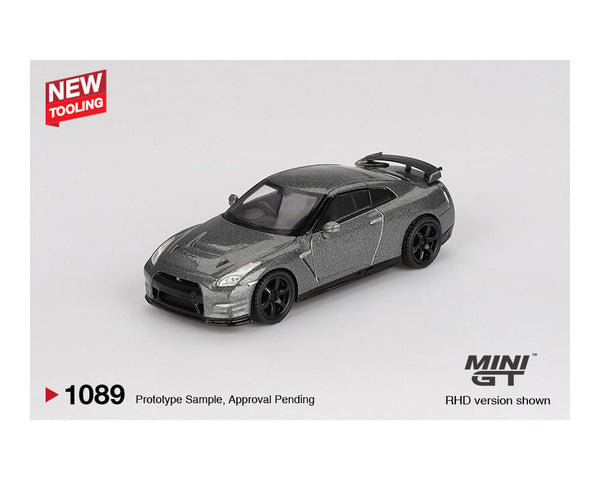 Nissan Skyline 2013 Nissan GT-R NISMO R35 CRS Version Dark Metal Gray Mini GT 1/64