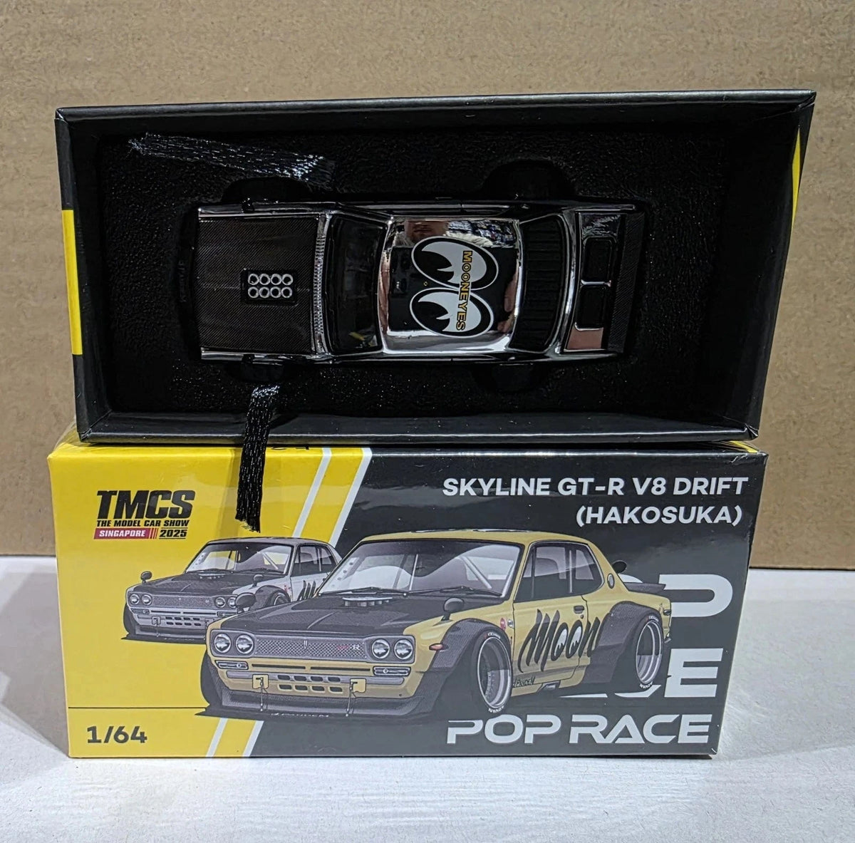 Chase Silver Chrome Nissan Skyline GT-R V8 Drift Hakosuka Mooeyes TMCS Singapore Special Edition Pop Race 1/64 (Copy)
